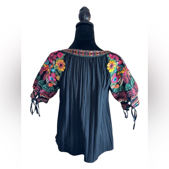 THML Embroidered Puff Sleeve Pleated Top Size Small - Picture 4 of 10